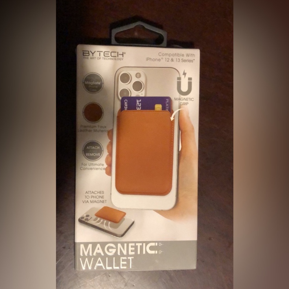 Bytech MagSafe magnetic wallet